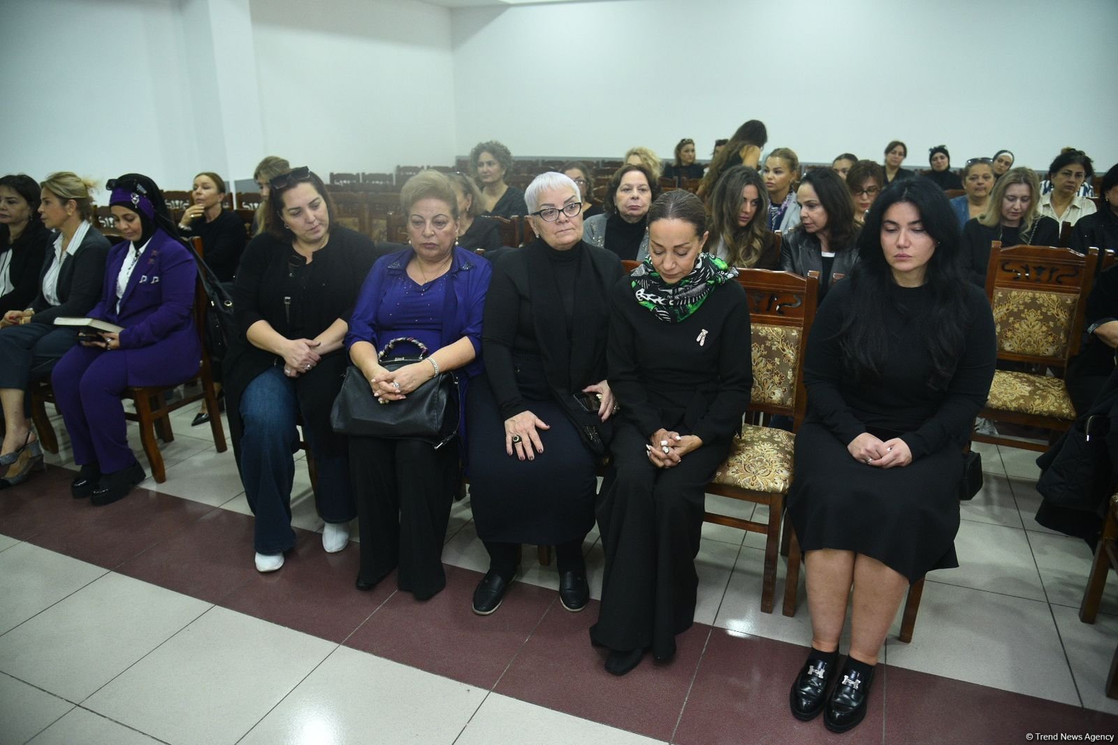 Xalq artisti Əminə Yusifqızı dəfn olunub (FOTO) (YENİLƏNİB)