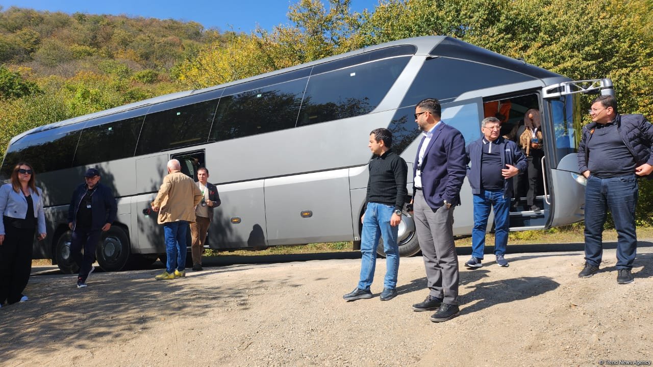 İtkin düşmüş şəxslərlə bağlı beynəlxalq konfrans iştirakçıları Şuşaya səfər ediblər (FOTO)