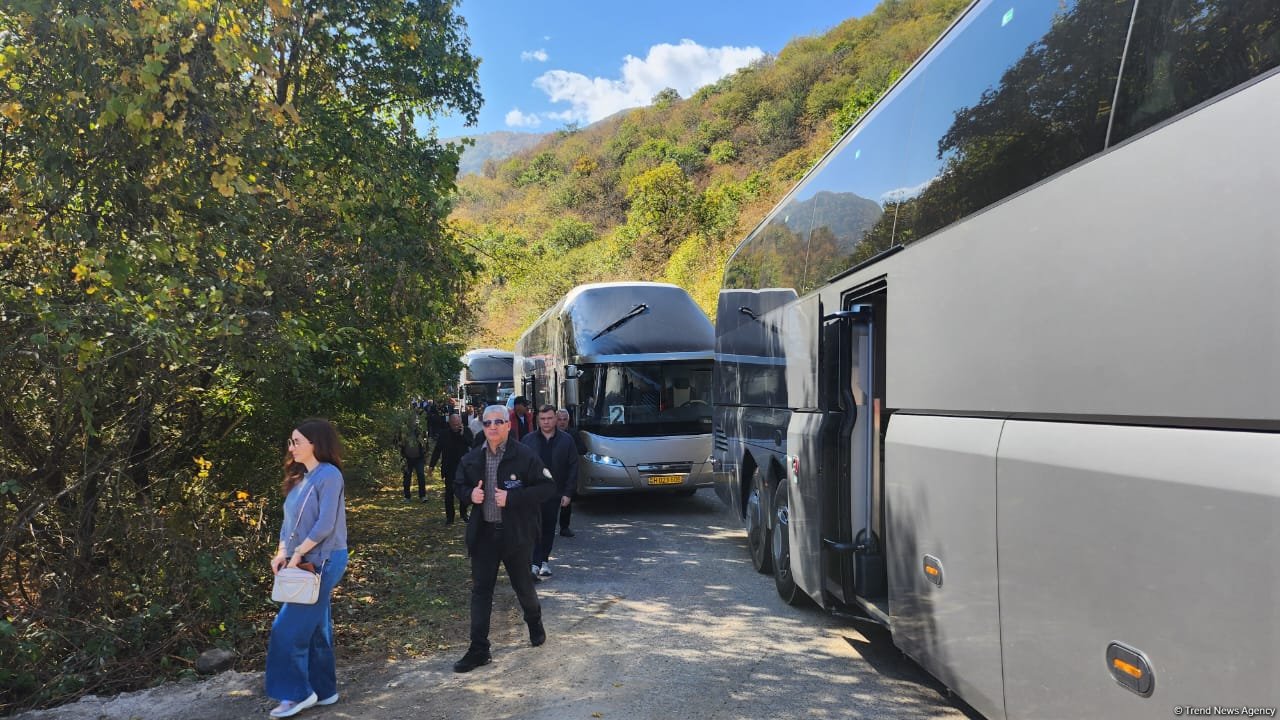 İtkin düşmüş şəxslərlə bağlı beynəlxalq konfrans iştirakçıları Şuşaya səfər ediblər (FOTO)