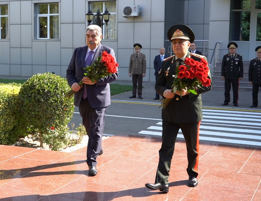Kəmaləddin Heydərov Salyanda vətəndaşları qəbul edib (FOTO)