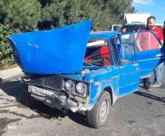 Bərdədə iki avtomobil toqquşdu - Xəsarət alanlar var (FOTO)