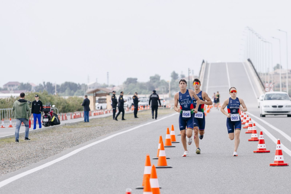 Pirallahıda triatlon üzrə ölkə çempionatı keçirilib