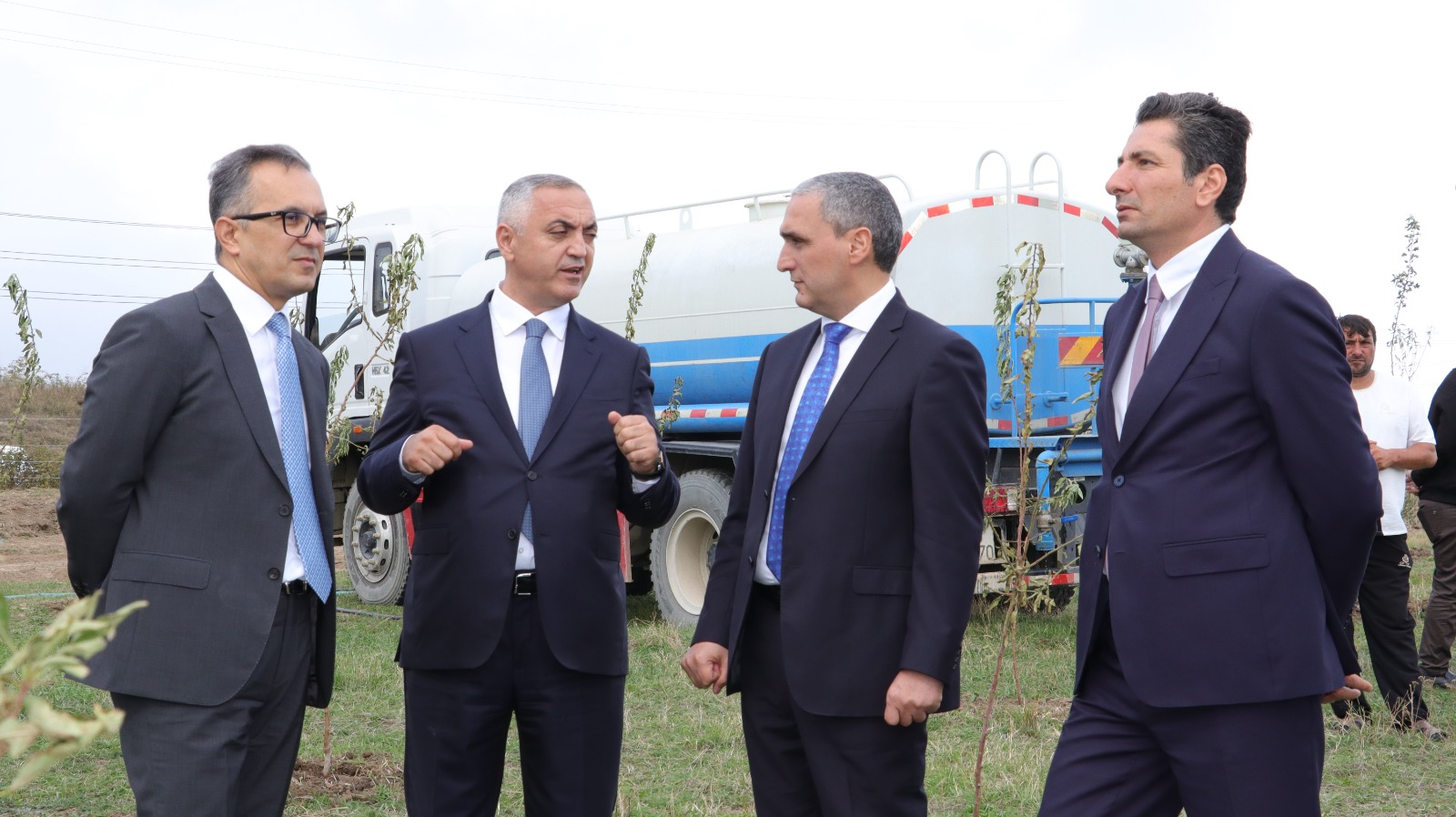 Xocalının Ballıca kəndində badam ağacları əkilib - FOTO