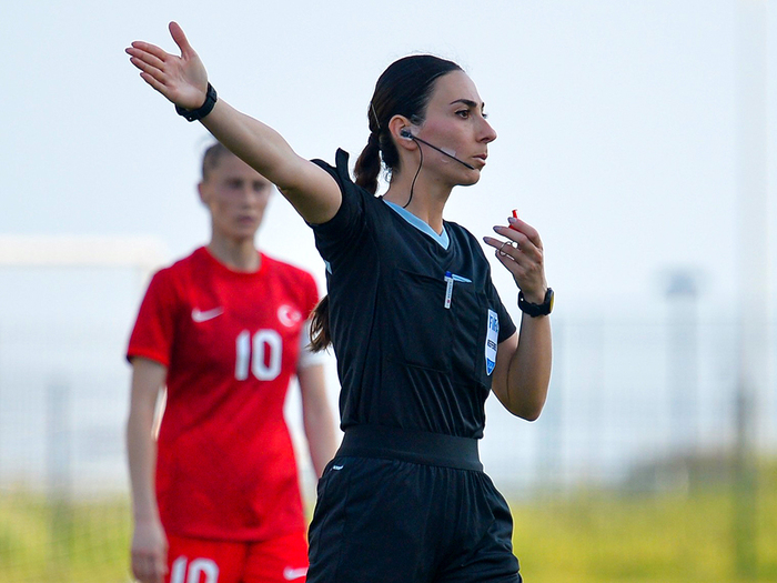 FIFA referisi daha 3 oyuna təyinat aldı