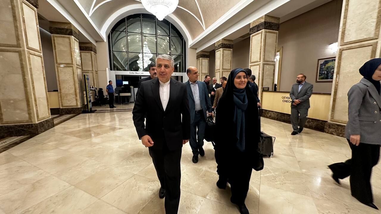 İranın yol və şəhərsalma naziri Azərbaycanda səfərdədir