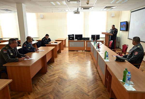 Azərbaycan-Serbiya hərbi əməkdaşlığın gücləndirilməsini müzakirə edib (FOTO)