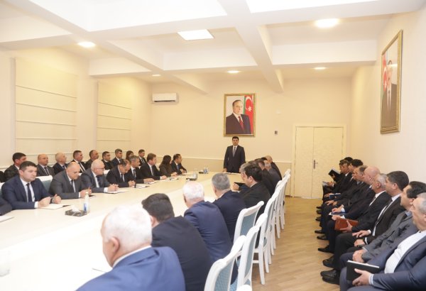 Xaçmaz Rayon İcra Hakimiyyətində iclas keçirilib (FOTO)