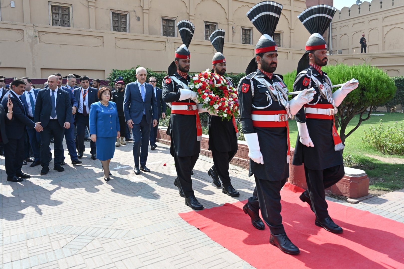 Azərbaycan və Türkiyə parlament sədrləri Lahora səfər ediblər (FOTO)