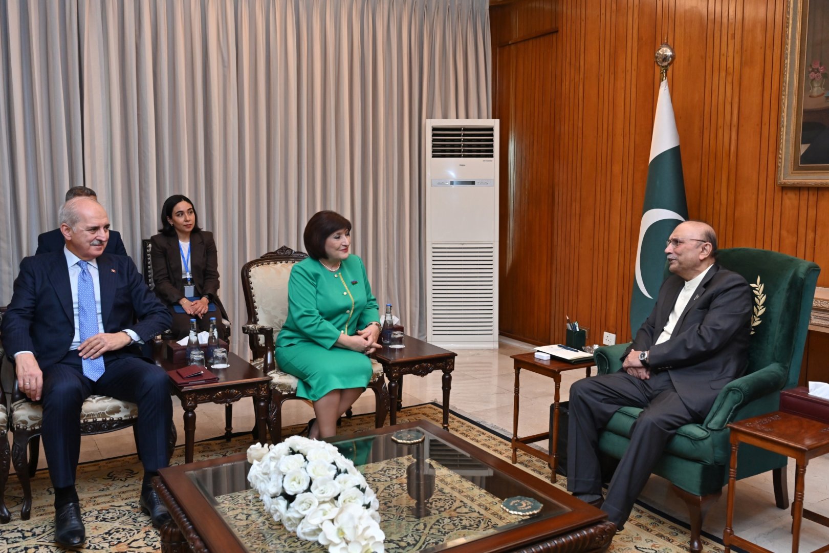 Pakistan Prezidenti Sahibə Qafarova və Numan Kurtulmuşu qəbul edib (FOTO)