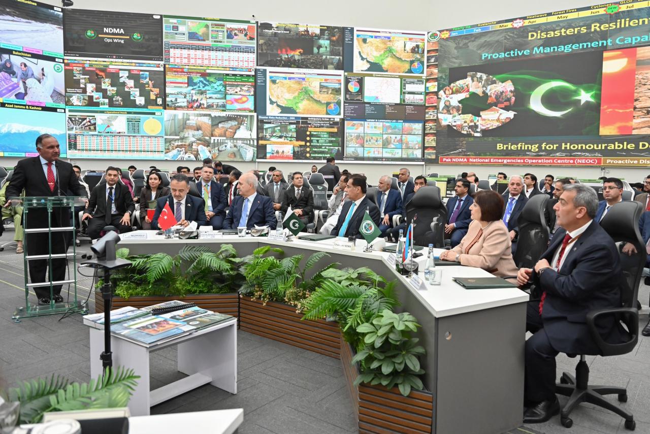 Parlament sədrləri Pakistanın Fəlakətlərin Milli İdarəetmə Agentliyində olublar (FOTO)