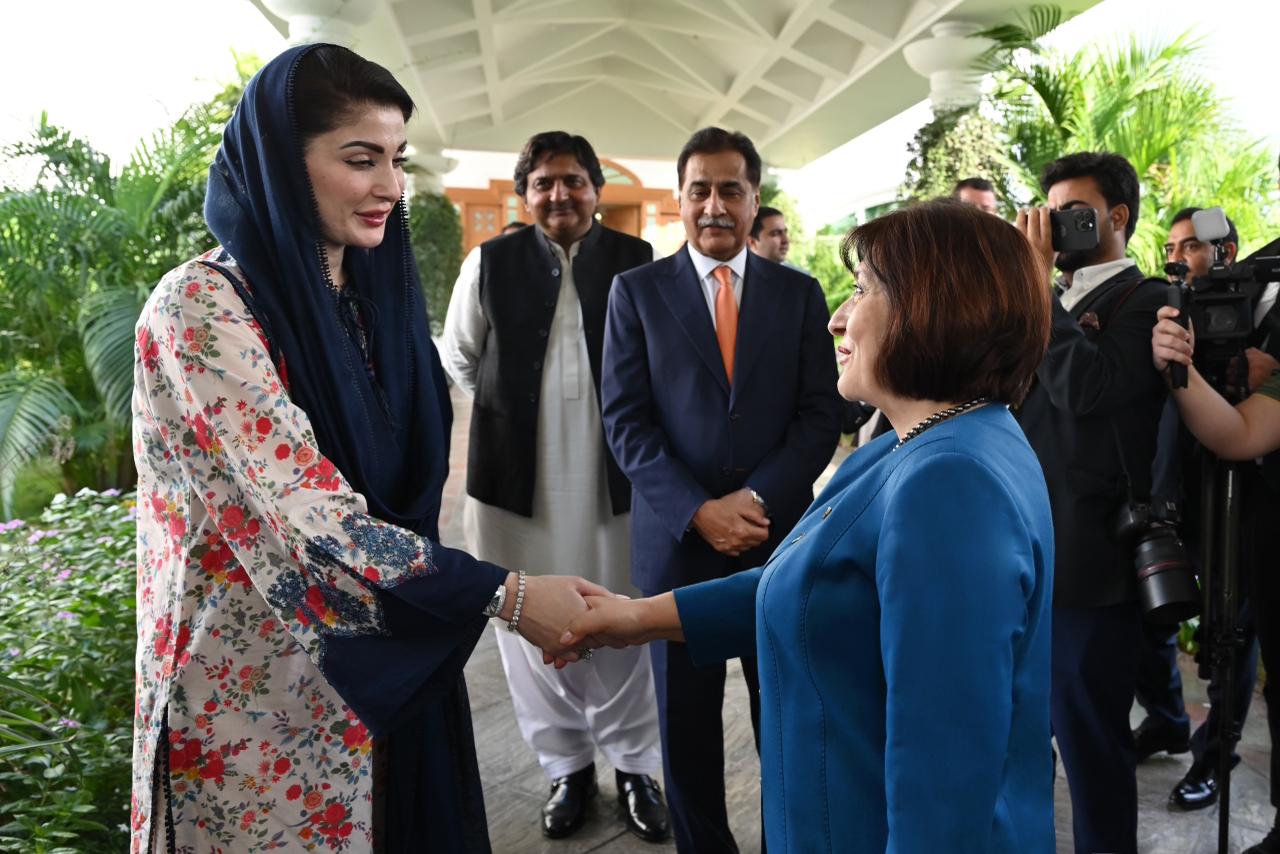 Sahibə Qafarova Pakistanın Pəncab əyalətinin Baş naziri ilə görüşüb (FOTO)