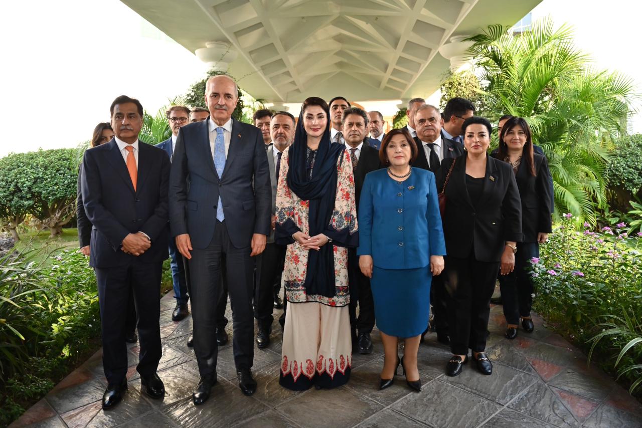 Sahibə Qafarova Pakistanın Pəncab əyalətinin Baş naziri ilə görüşüb (FOTO)