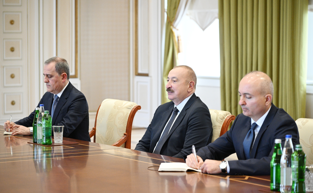 Prezident İlham Əliyev ATƏT-in fəaliyyətdə olan sədrinin başçılıq etdiyi nümayəndə heyətini qəbul edib (FOTO)