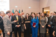 Leyla Əliyeva və Arzu Əliyeva Berlində MAMA “Ana təbiət” sərgisinin açılışında iştirak ediblər (FOTO)