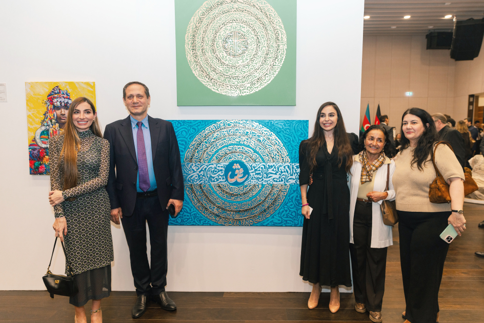 Leyla Əliyeva və Arzu Əliyeva Berlində MAMA “Ana təbiət” sərgisinin açılışında iştirak ediblər (FOTO)