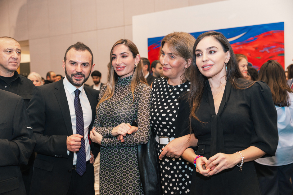 Leyla Əliyeva və Arzu Əliyeva Berlində MAMA “Ana təbiət” sərgisinin açılışında iştirak ediblər (FOTO)