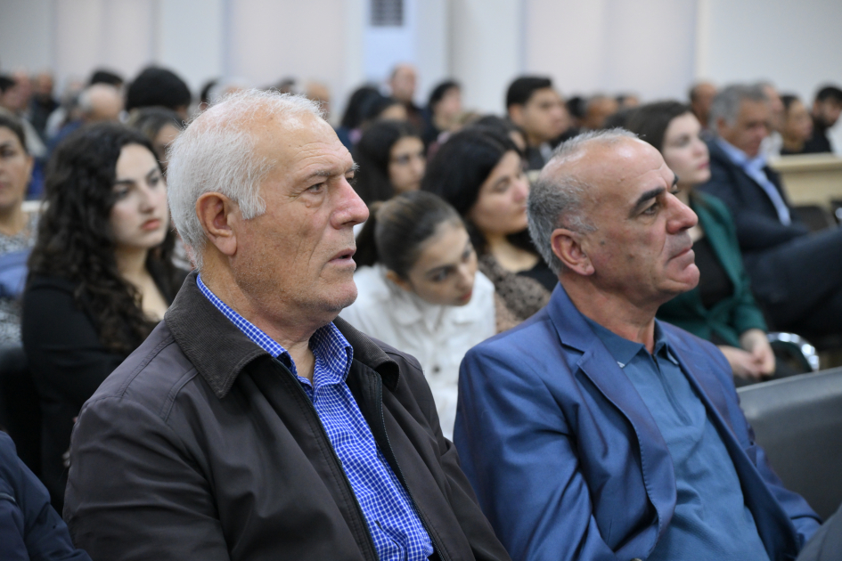 Ermənistan silahlı qüvvələri tərəfindən Azərbaycan ərazilərinin işğalı nəticəsində iqtisadiyyata və ətraf mühitə vurulmuş ziyanla bağlı sənədlər məhkəmədə tədqiq edilib (FOTO)