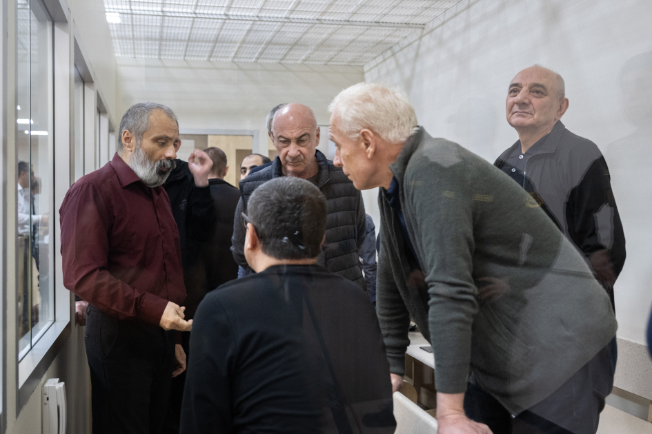 Ermənistan silahlı qüvvələri tərəfindən Azərbaycan ərazilərinin işğalı nəticəsində iqtisadiyyata və ətraf mühitə vurulmuş ziyanla bağlı sənədlər məhkəmədə tədqiq edilib (FOTO)