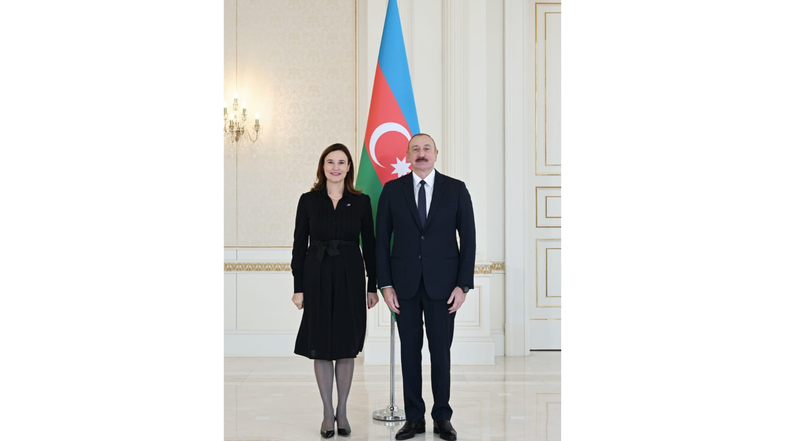 Prezident İlham Əliyev Avropa İttifaqının ölkəmizdəki nümayəndəliyinin yeni təyin olunmuş rəhbərinin etimadnaməsini qəbul edib (FOTO/VİDEO)