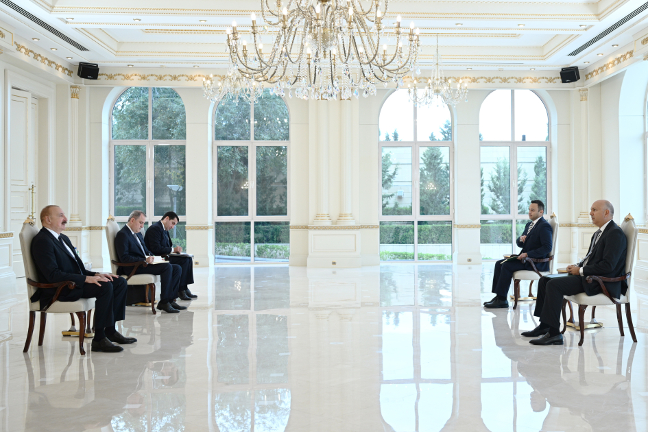 Prezident İlham Əliyev Misirin ölkəmizdə yeni təyin olunmuş səfirinin etimadnaməsini qəbul edib (FOTO)