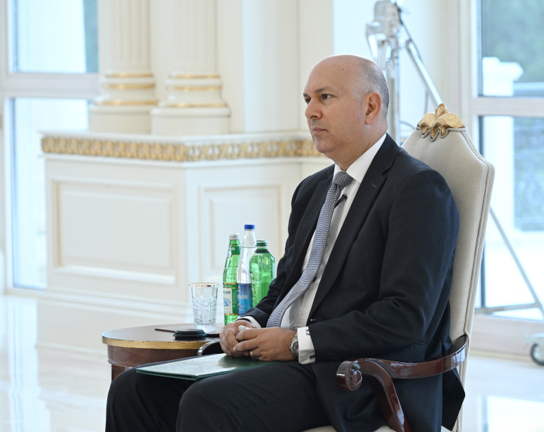 Prezident İlham Əliyev Misirin ölkəmizdə yeni təyin olunmuş səfirinin etimadnaməsini qəbul edib (FOTO)
