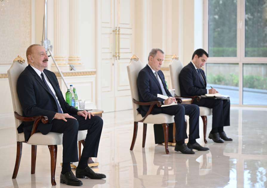 Prezident İlham Əliyev Niderlandın Azərbaycanda yeni təyin olunmuş səfirinin etimadnaməsini qəbul edib (FOTO)