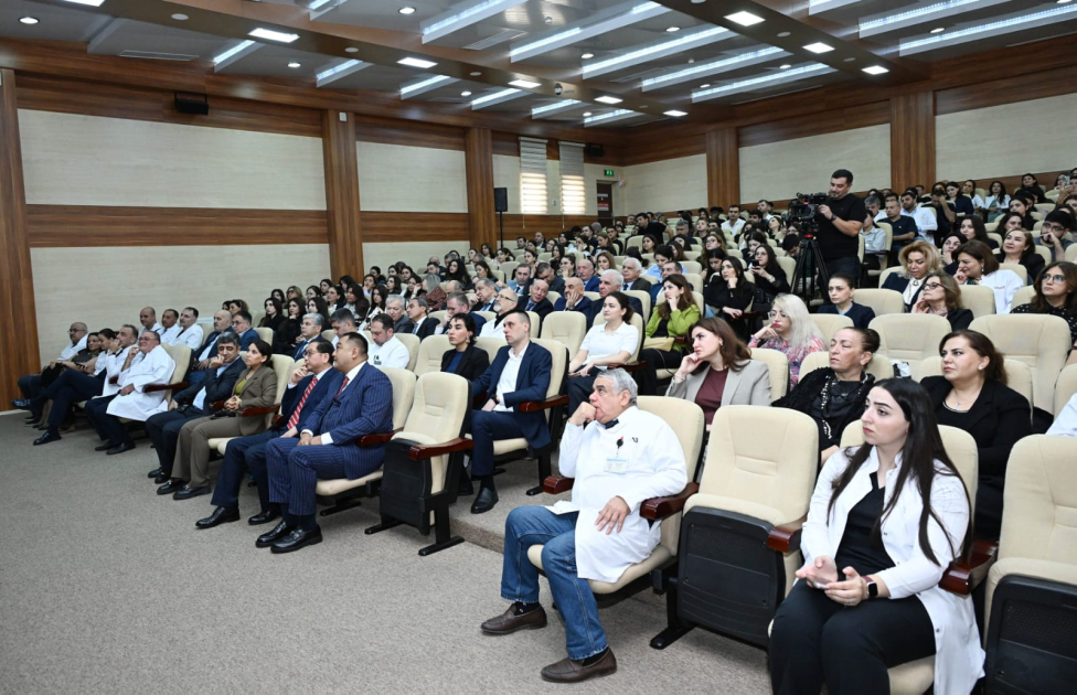 Azərbaycan və Çin həkimləri tarixi əməliyyat keçiriblər (FOTO)