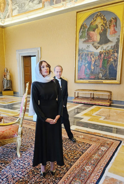 Birinci vitse-prezident Mehriban Əliyeva Roma Papası XIV Leo ilə görüşüb (FOTO/VİDEO)