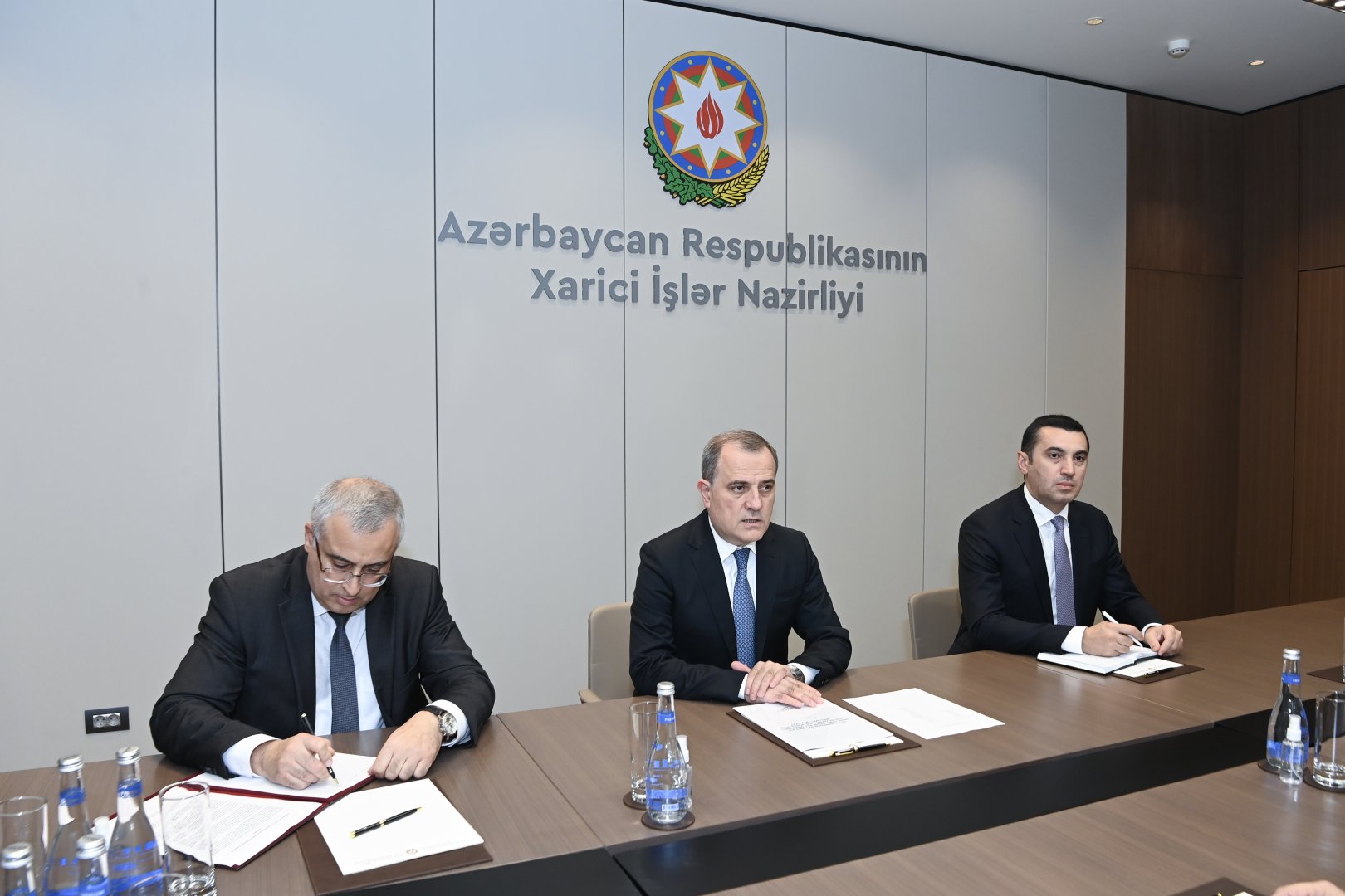 Ceyhun Bayramov İƏT Əmək Mərkəzinin baş direktoru ilə görüşüb (FOTO)