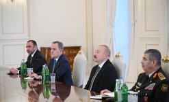 Prezident İlham Əliyev ABŞ Mərkəzi Komandanlığının komandanını qəbul edib (FOTO)