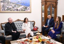 Birinci vitse-prezident Mehriban Əliyeva Azərbaycanın Müqəddəs Taxt-Tacdakı səfirliyinin inzibati ofisinin açılışında iştirak edib (FOTO)