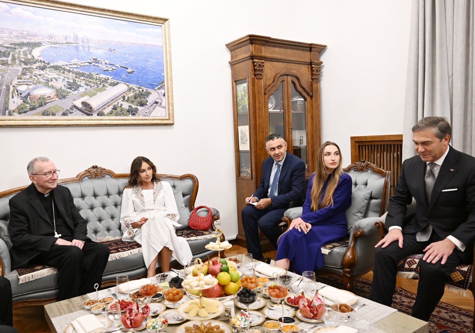 Birinci vitse-prezident Mehriban Əliyeva Azərbaycanın Müqəddəs Taxt-Tacdakı səfirliyinin inzibati ofisinin açılışında iştirak edib (FOTO)
