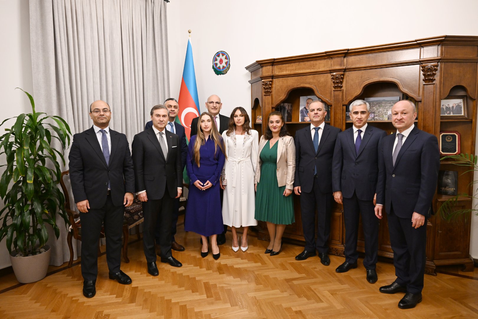 Birinci vitse-prezident Mehriban Əliyeva Azərbaycanın Müqəddəs Taxt-Tacdakı səfirliyinin inzibati ofisinin açılışında iştirak edib (FOTO)