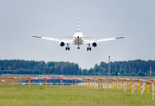 İsrail hava məkanını bağladı