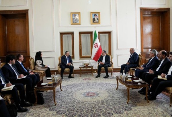 Azərbaycan ilə İran arasında ikitərəfli münasibətlərin cari vəziyyəti müzakirə olunub (FOTO)