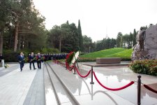 Energetiklər Fəxri xiyabanı və Şəhidlər xiyabanını ziyarət ediblər (FOTO)