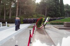 Energetiklər Fəxri xiyabanı və Şəhidlər xiyabanını ziyarət ediblər (FOTO)