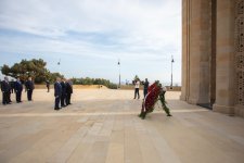 Energetiklər Fəxri xiyabanı və Şəhidlər xiyabanını ziyarət ediblər (FOTO)