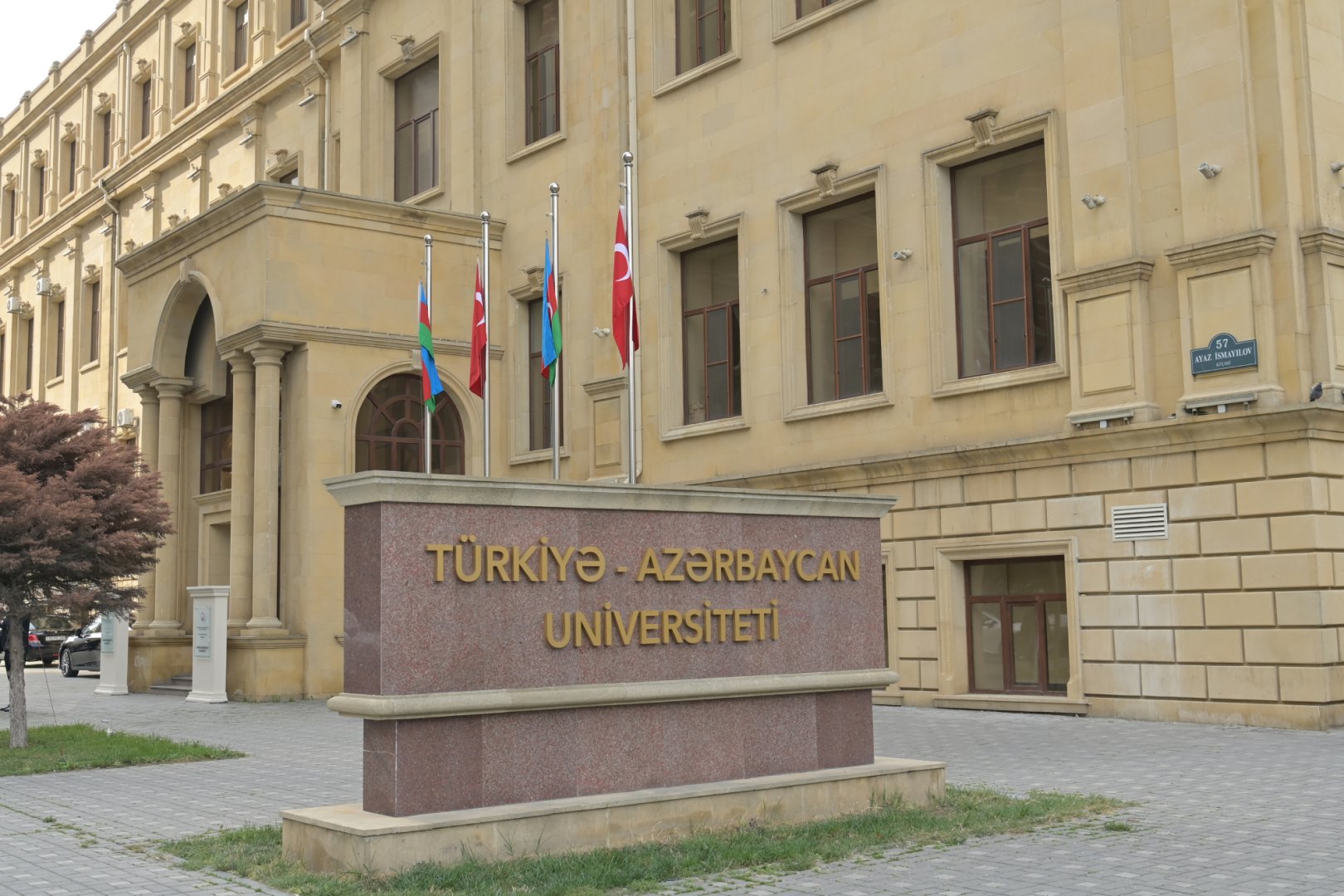 Türkiyə-Azərbaycan Universitetinin Himayəçilər Şurasının növbəti iclası keçirilib (FOTO)
