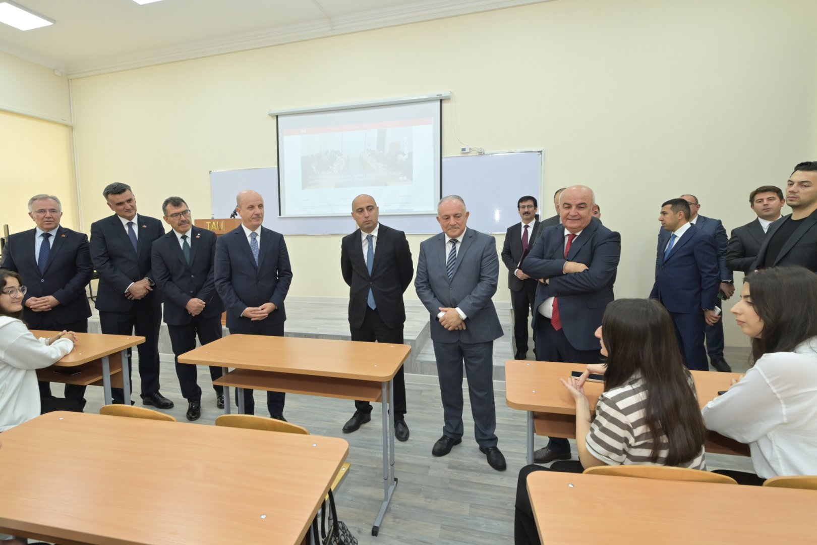 Türkiyə-Azərbaycan Universitetinin Himayəçilər Şurasının növbəti iclası keçirilib (FOTO)