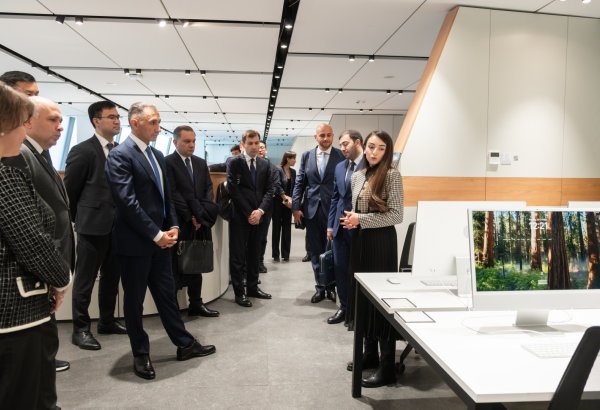 Azərbaycan və Qazaxıstan arasında rəqəmsallaşma və innovasiya sahəsində əməkdaşlıq məsələləri müzakirə olunub (FOTO)