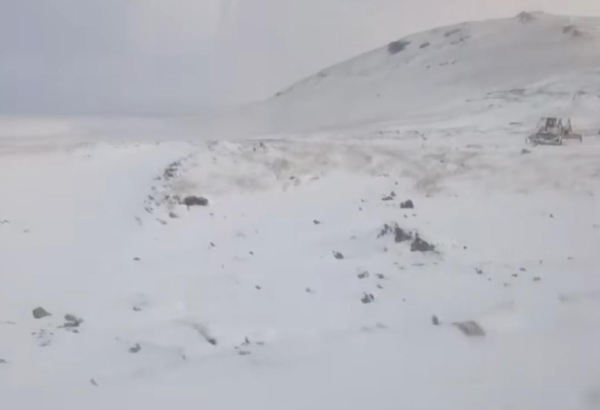 Laçına qar yağır (FOTO)