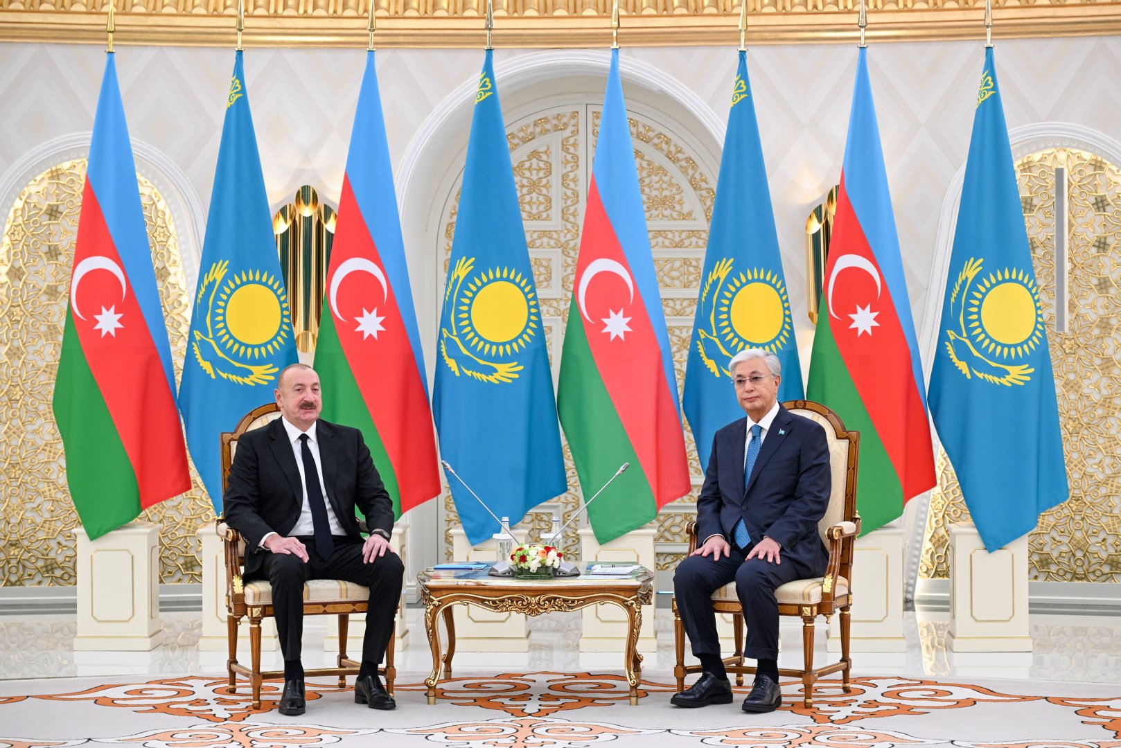 Astanada Prezident İlham Əliyevin Qazaxıstan Prezidenti Kasım-Jomart Tokayev ilə təkbətək görüşü olub (FOTO)