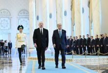 Prezident İlham Əliyevin Astanada rəsmi qarşılanma mərasimi olub (YENİLƏNİB) (FOTO)