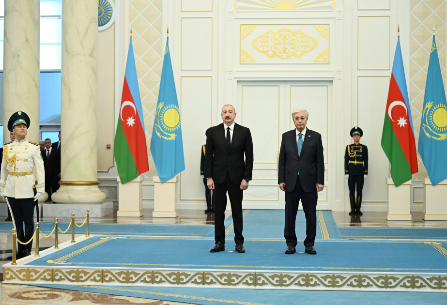 Prezident İlham Əliyevin Astanada rəsmi qarşılanma mərasimi olub (YENİLƏNİB) (FOTO)