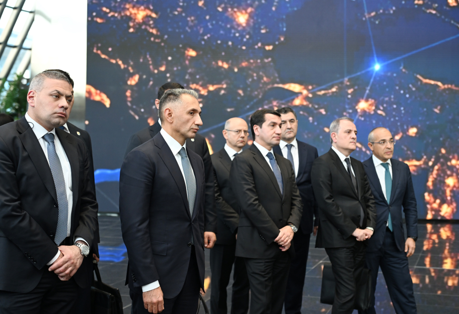 Prezident İlham Əliyev və Prezident Kasım-Jomart Tokayev Astanada “Alem.ai” Beynəlxalq Süni İntellekt Mərkəzində olublar (FOTO)