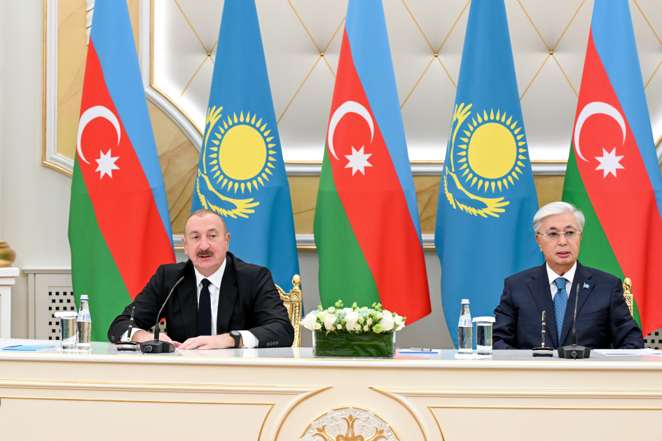 Prezident İlham Əliyev və Kasım-Jomart Tokayev mətbuata bəyanatlarla çıxış ediblər (FOTO)
