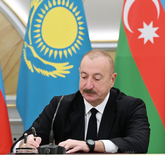 Azərbaycan-Qazaxıstan sənədləri mübadilə olunub (FOTO) (YENİLƏNİB)