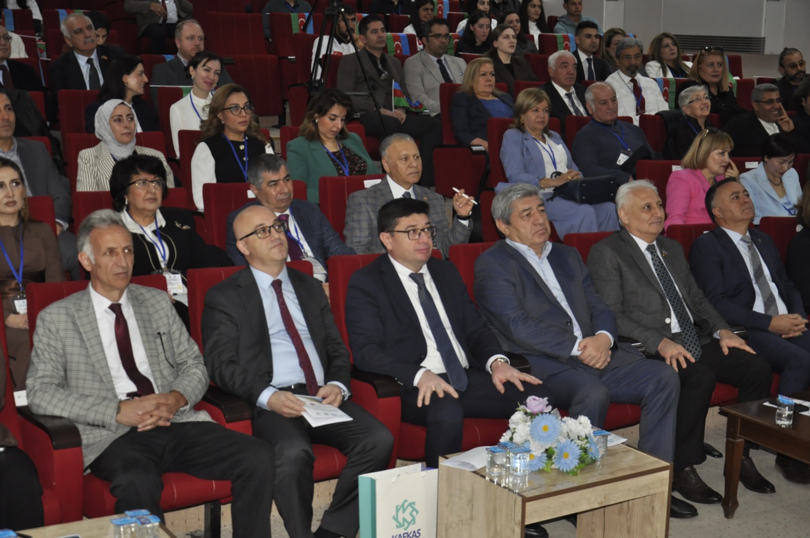 Qarsda Azərbaycan dili və ədəbiyyatı ilə bağlı elmi simpozium və “Bir millət, iki dövlət” adlı musiqi otağının açılışı olub (FOTO)