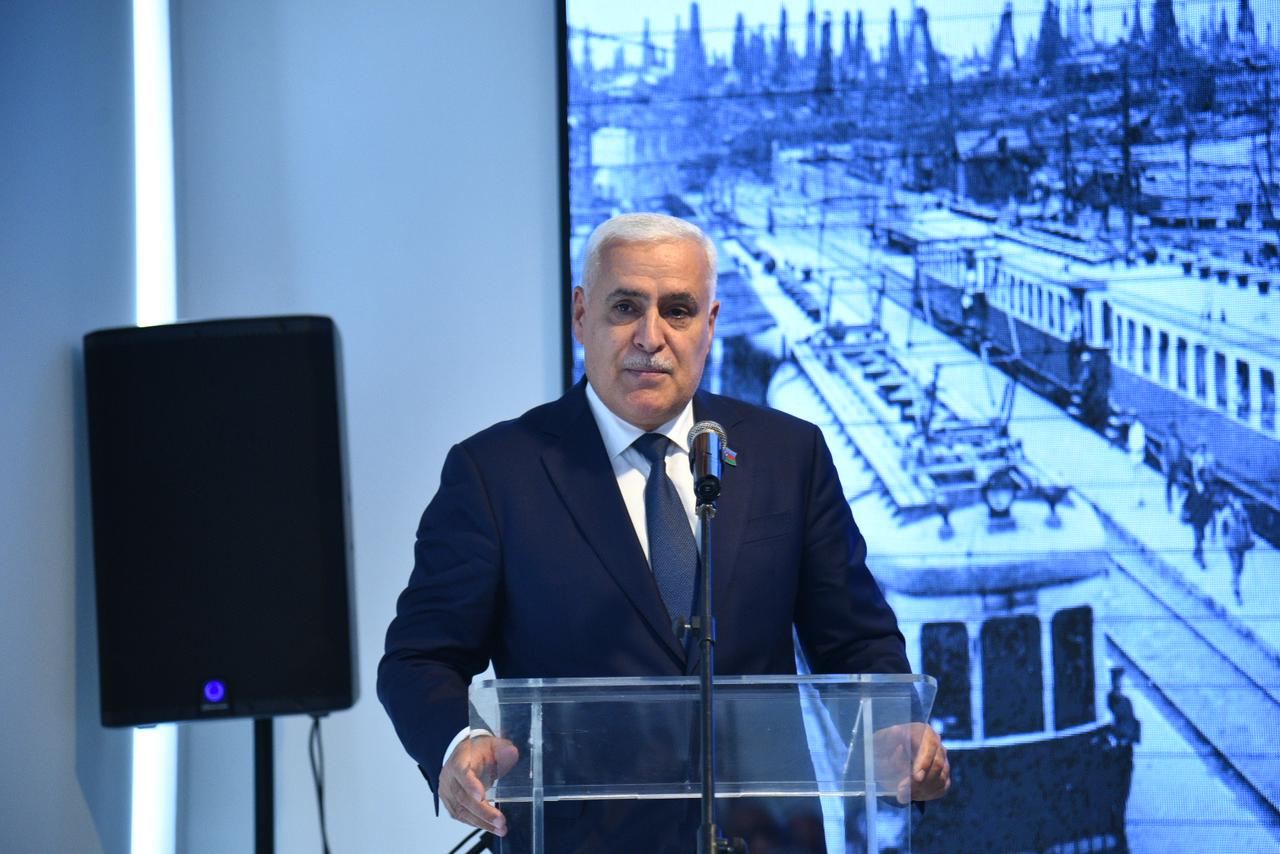 Dəmiryol Muzeyində “Qara qızılın saldığı dəmir yollar” sərgisi açılıb (FOTO)